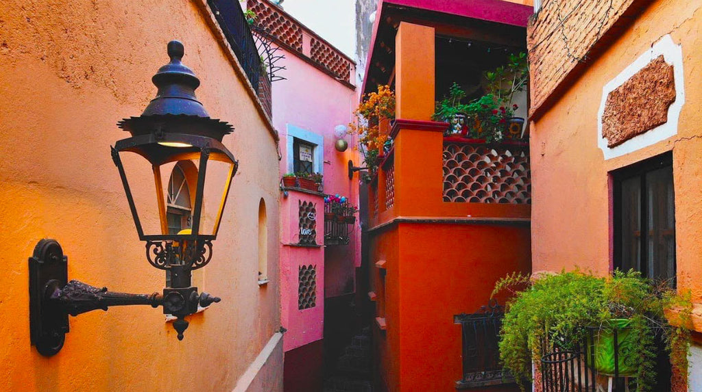 El Callejón del Beso en Guanajuato cierra su balcón - Rasca Mapas