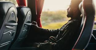 Navegando por tierra: Consejos para viajar en autobús con comodidad y seguridad - Rasca Mapas